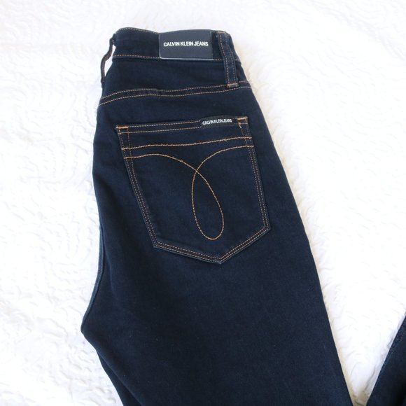 Calvin Klein Jeans - Picture 1 of 4